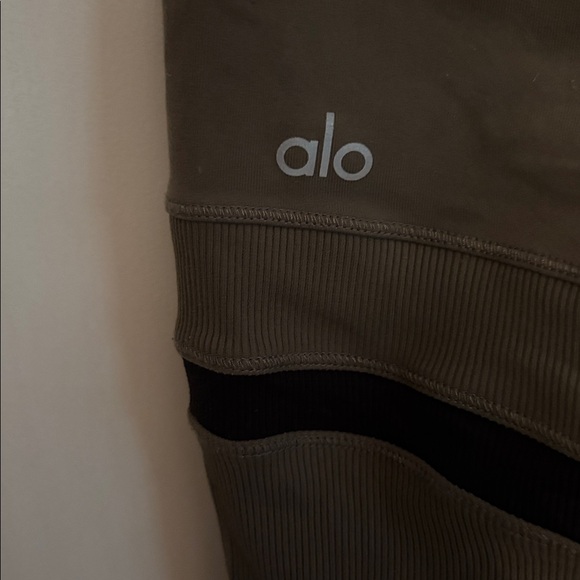 Alo leggings - Picture 3 of 5